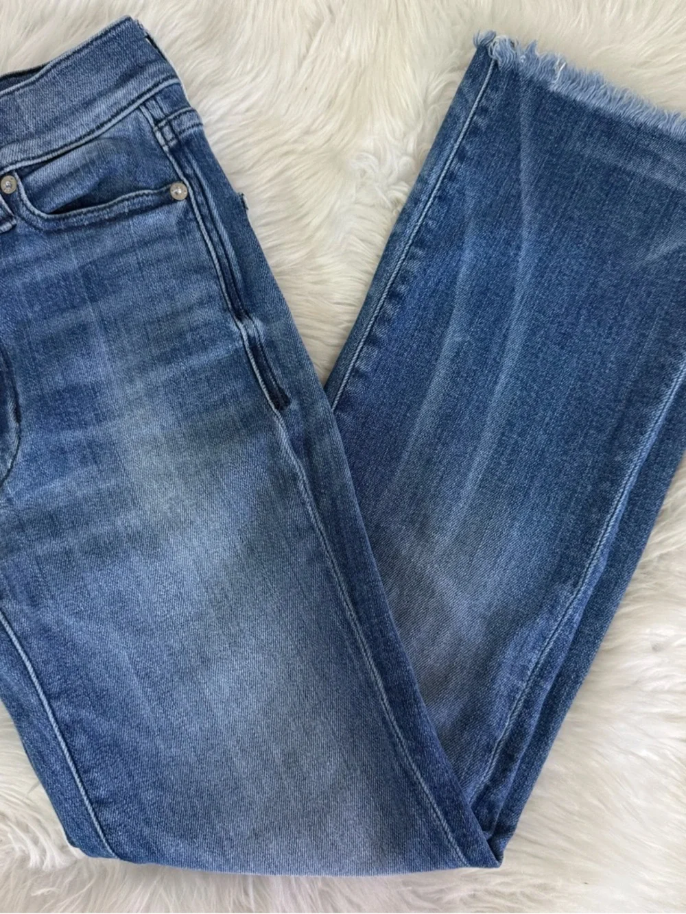 AYR Bomb Pop Straight Leg Ankle Jeans 23 Short Bamba Frayed Hem
